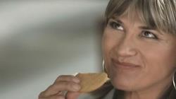 Julia Otero elige galletas Fontaneda